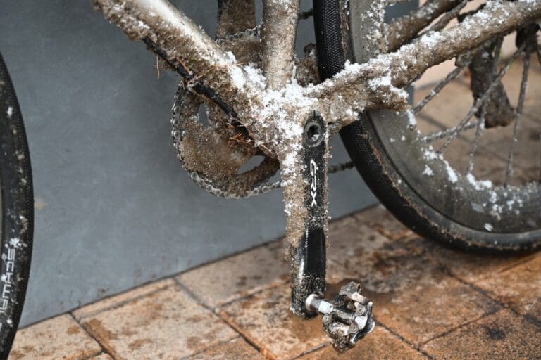 Der Wintereinbruch im Oberland hat Spuren hinterlassen ...