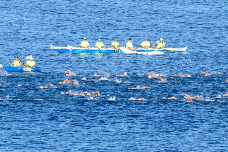 Wie beim Ironman wurde das Feld von reichlich Lifeguards flankiert