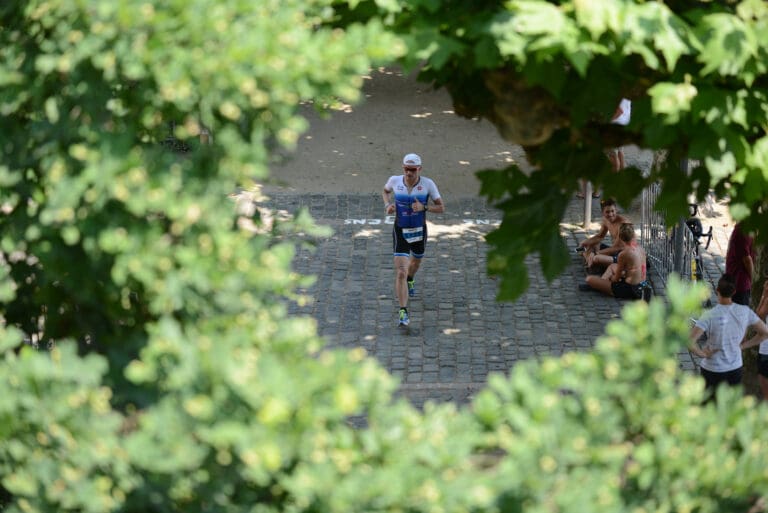 Es gab auch mal ein schattiges Plätzchen auf der Laufstrecke