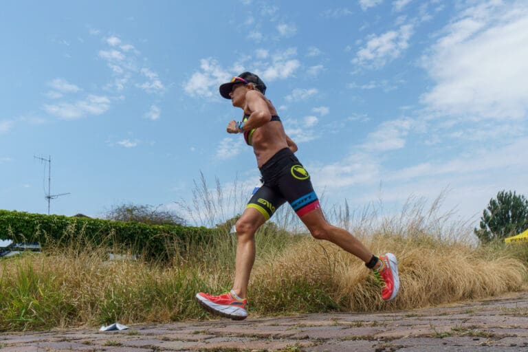 Langer Schritt bei Beth Gerdes: Beste Marathonzeit aller frauen in 3:01:24 Std.