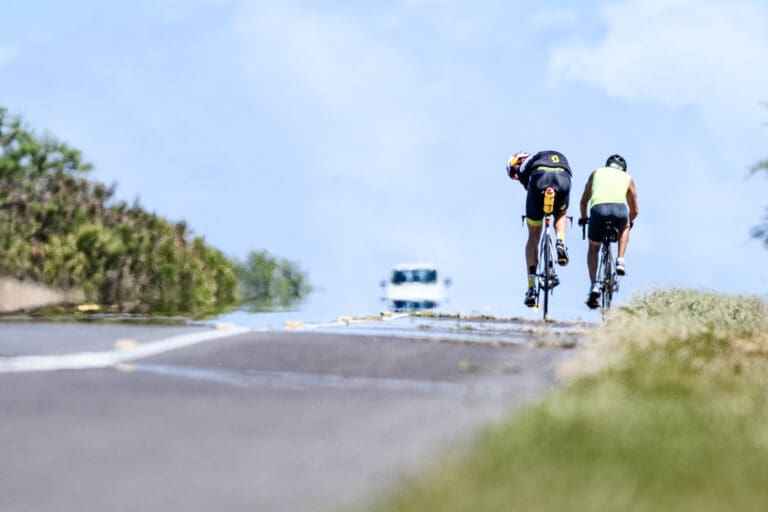 ... und Sebi schaut nach hinten. Konkurrenz muss er heute keine fürchten, aber auf dem Highway ist beim Überholen einmal mehr Vorsicht angesagt