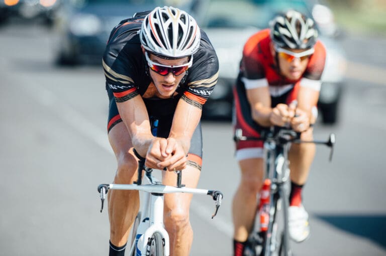 Am Raceday wird Frodo hier kurz vor Kona wohl schon gedanklich in der Wechselzone sein, heute ist Laufen aber erst am Abend angesagt.