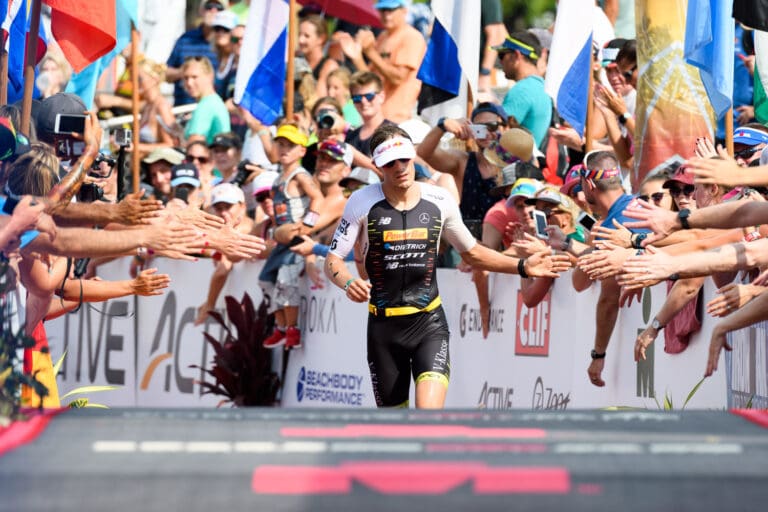 Sebastian Kienle muss auch David McNamee noch ziehen lassen und wird undankbarer Vierter. Vor fünf Jahren sah die Gefühlslage bei Sebi bei seinem ersten vierten Platz verständlicherweise besser aus