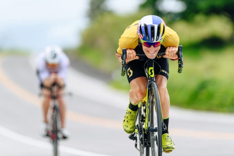 Endlich ist der Downhill zurück nach Kailua-Kona angesagt. Ein Highspeed-Erlebnis, das richtig Laune macht