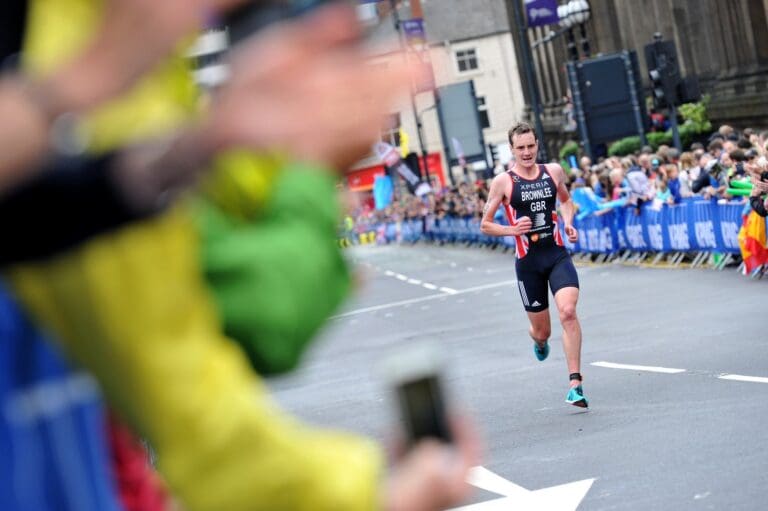 Alistair Brownlee allein in Führung