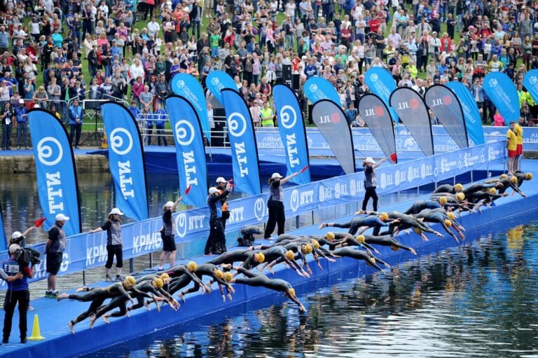 Start frei für die World Triathlon Series-Premiere im englischen Leeds