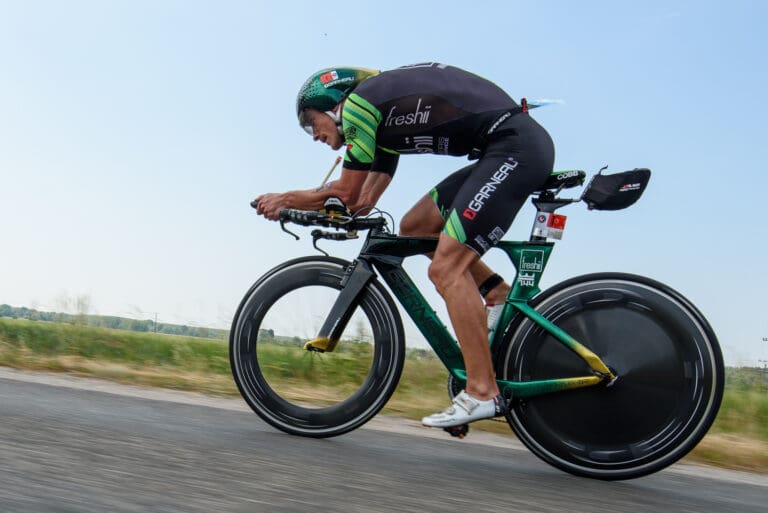 Sanders diktierte das Tempo für Kienle und fuhr die  90 km in 1:56:04 Stunden