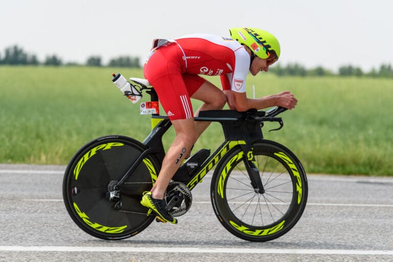 Sieht fast so aus, als hätte Alistair Brownlee schon immer Rennen mit dem TT-Rad absolviert