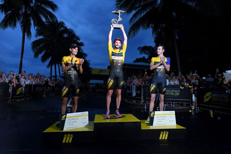 Das Podium der Super League Triathlon auf Hamilton Island: Mario Mola, Richard Murray und Jake Birtwhistle (v.l.)