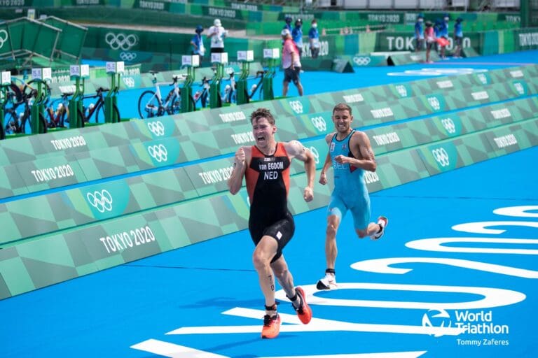 Der Sprint um Rang vier: Jorik van Egdom vor Jelle Geens