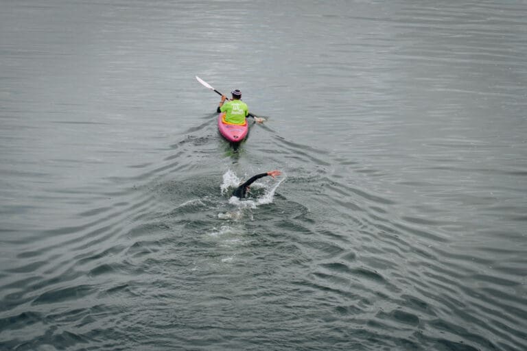 Die Frodeno-Show beim DATEV Challenge Roth beginnt schon beim Schwimmen im Main-Donau-Kanal.