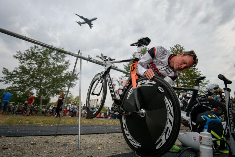 Letztes Setup für den Ironman 70.3 Wiesbaden - in der Einflugschneise des FFM Airport - für so manchen sollte es heute auch um die Flugtickets zum Ironman Hawaii gehen