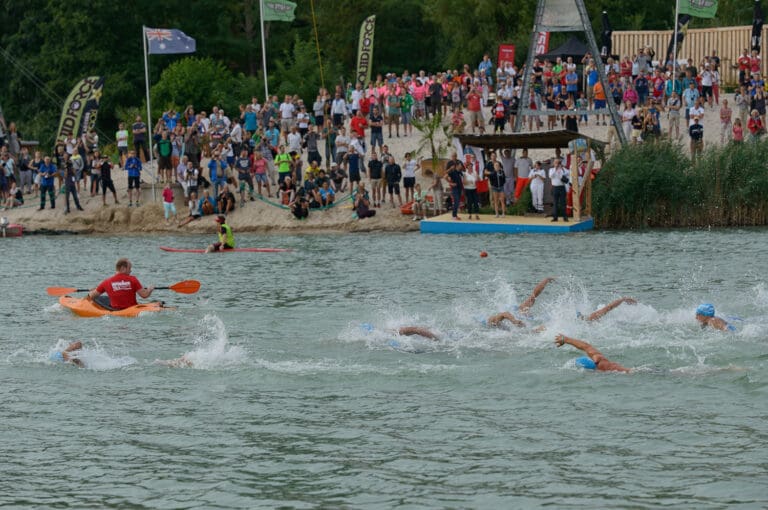 Start frei für das Profifeld des Ironman 70.3 Wiesbaden im Raunheimer Waldsee