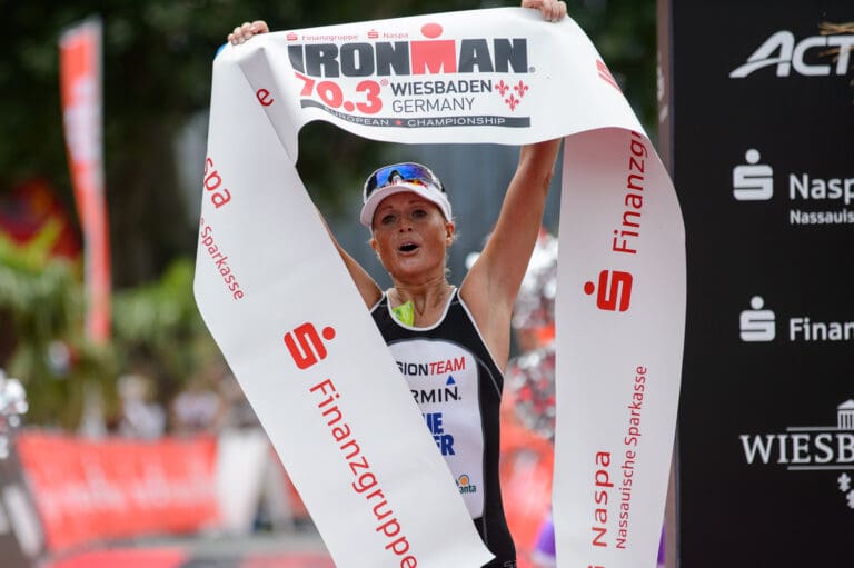 Camilla Pedersen: Ironman 70.3 Wiesbaden-Siegerin 2015