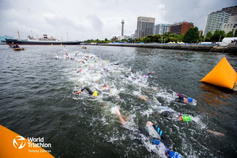 Langgezogen: Das Feld der Frauen beim WTCS-Race in Yokohama