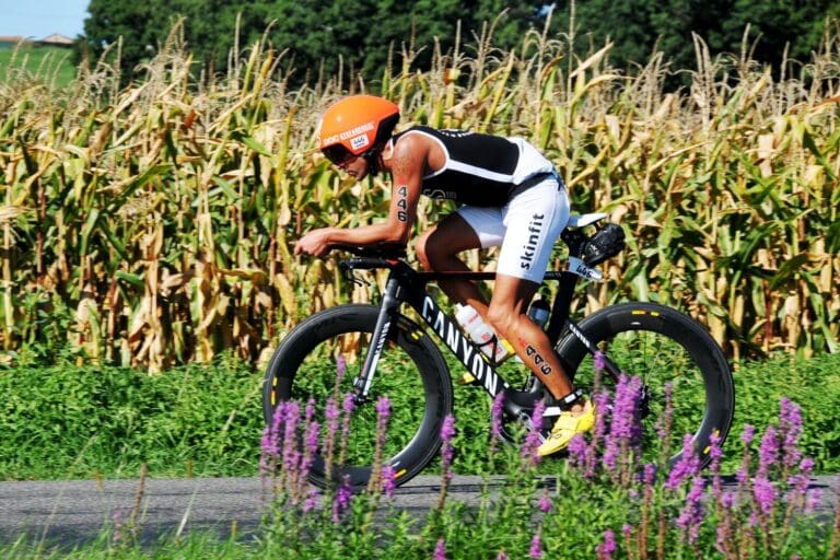 Die Sommerhitze machte sich jenseits der 120 km deutlich bemerkbar: Der Tritt und das Tempo von Stefan Drexl wurde langsamer