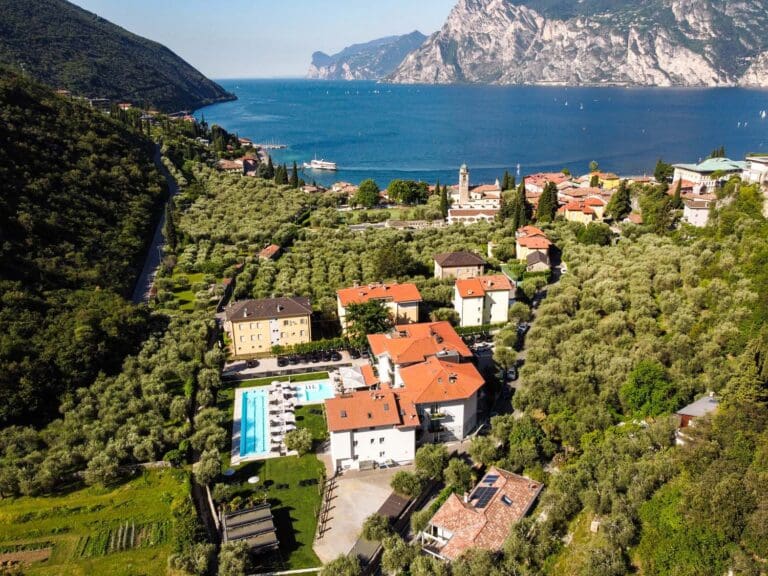 Tolle ruhige Lage: Das AktivHotel SantaLucia liegt etwas oberhalb von Torbole