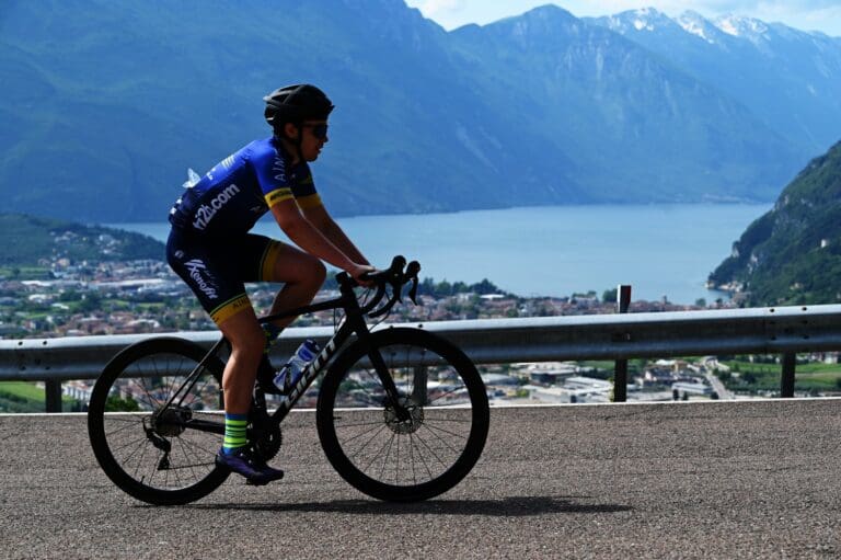 Der Lago di Garda ist dabei fast immer im Blick