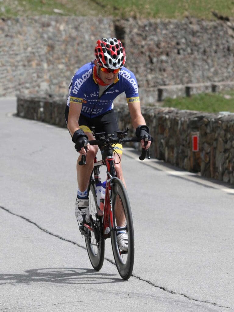 Mit Hochprofil-Aerofelgen im Hochgebirge: Praxistest der DT Swiss ARC DICUT 80 mm am Stilfser Joch