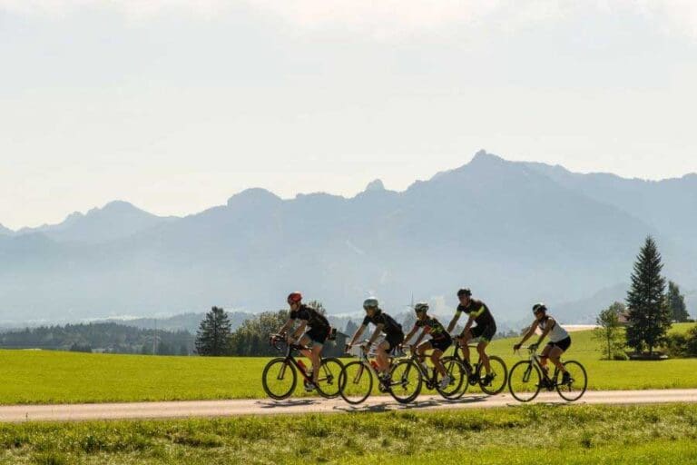 Im Allgäu gibt es auch flache Radrunden, um gezielt an der Grundlagenausdauer zu arbeiten