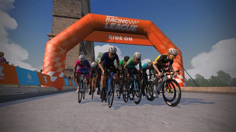 Die Zwift Racing League bietet immer dienstags Teamrennen an