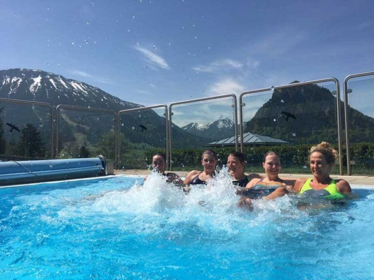 Regeneration nach dem Workout mit Blick auf den Pfrontner Hausberg - dem Breitenberg