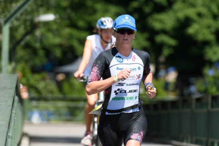 Celine Schaerer startet im einem komfortablen Vorsprung in den Marathon