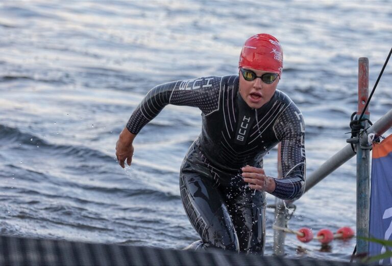 Alanis Siffert stellt in 51:05 min einen neuen Schwimmrekord auf